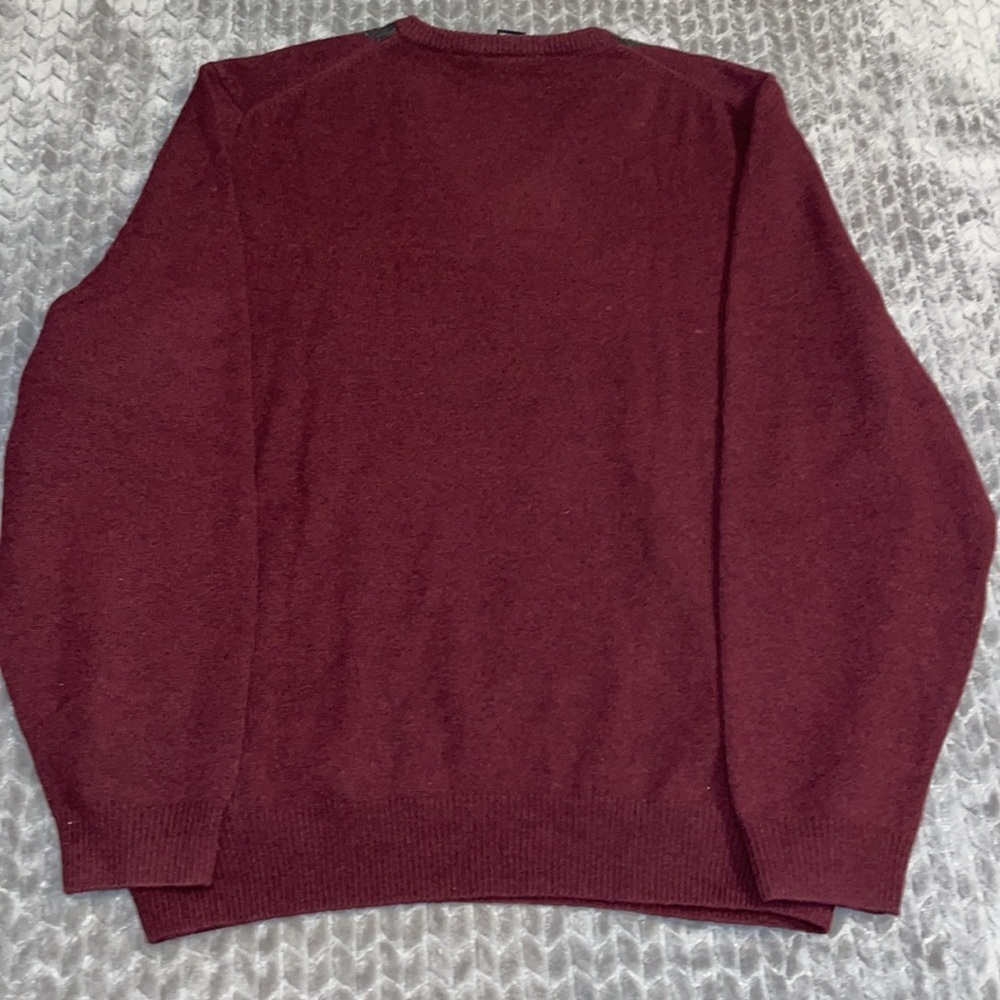 Jos A Bank Lambs' Wool‎ Blend Sweater Men's Large.  Red, Gray, Black Argyle. - Picture 6 of 8